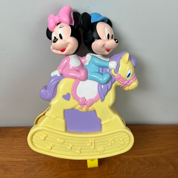 VINTAGE 1988 - MATTEL'S DISNEY MUSCIAL CRIB RAIL ROCKER Collectible - Picture 1 of 6